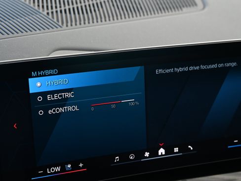 New 2027 BMW M5 w/ Executive Package AWD/4WD image 39