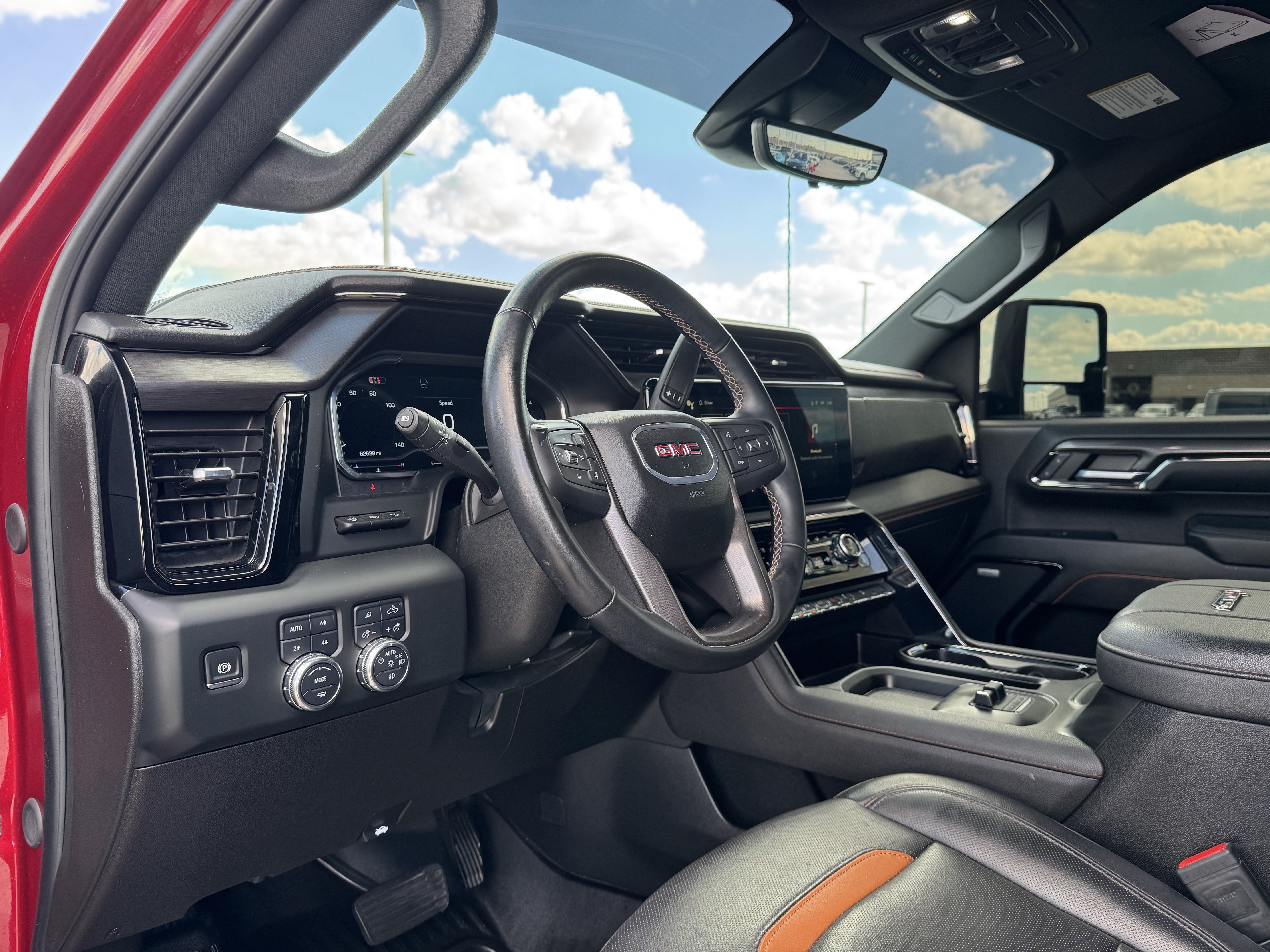 Used 2024 GMC Sierra 2500 AT4 w/ AT4 Premium Plus Package AWD/4WD image 17