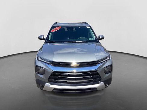 Used 2023 Chevrolet TrailBlazer LT w/ Convenience Package AWD/4WD image 2