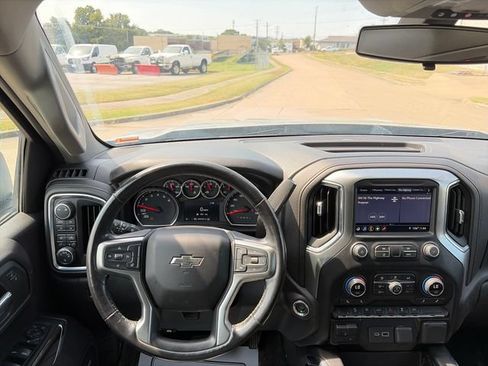 Used 2019 Chevrolet Silverado 1500 LT Trail Boss AWD/4WD image 32