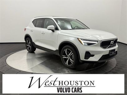 Certified 2025 Volvo XC40 B5 Core