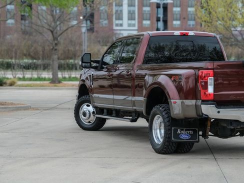Used 2017 Ford F350 Lariat w/ Lariat Ultimate Package image 23