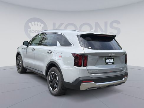 New 2026 Kia Sorento S FWD image 4