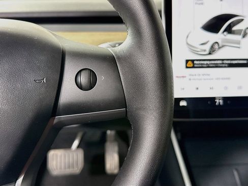 Used 2020 Tesla Model 3 Standard Range RWD image 21