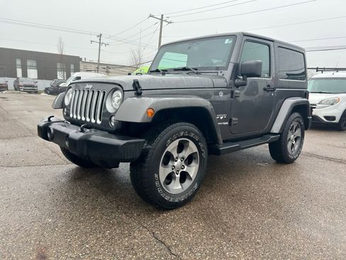 Certified 2018 Jeep Wrangler Sahara w/ Connectivity Group image 4