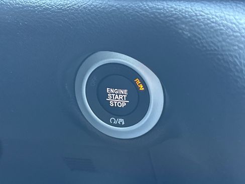 New 2026 Chrysler Voyager LX image 23