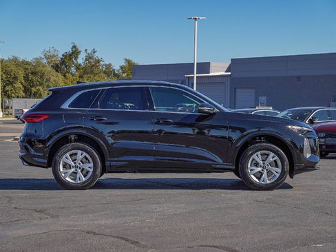 New 2025 Audi Q5 Premium image 4