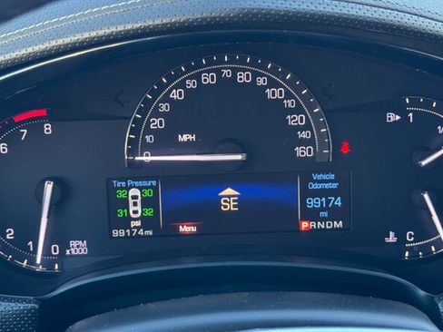 Used 2017 Cadillac XTS Luxury FWD image 3
