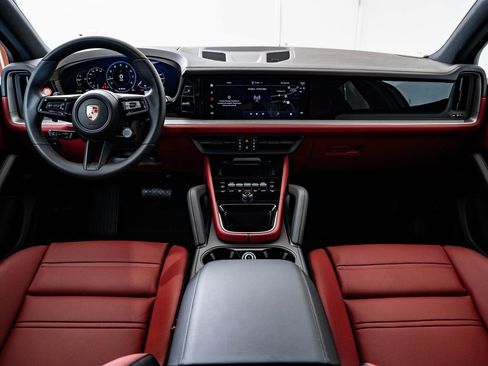 New 2026 Porsche Cayenne AWD/4WD image 6