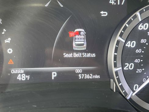 Used 2020 Toyota Highlander XLE image 12