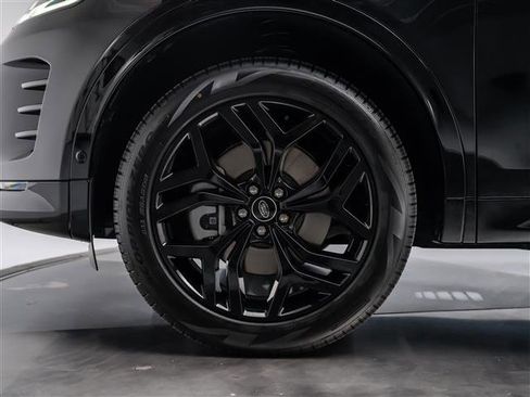 New 2026 Land Rover Discovery Sport Landmark image 10