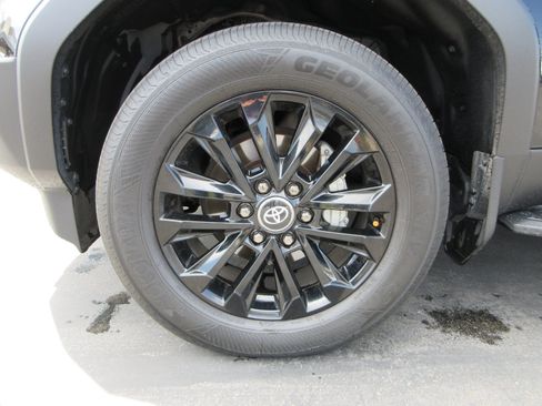 Used 2025 Toyota Land Cruiser w/ Premium Package AWD/4WD image 19