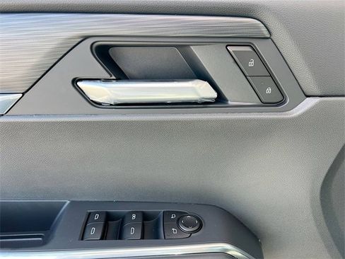 New 2026 GMC Acadia Elevation image 13