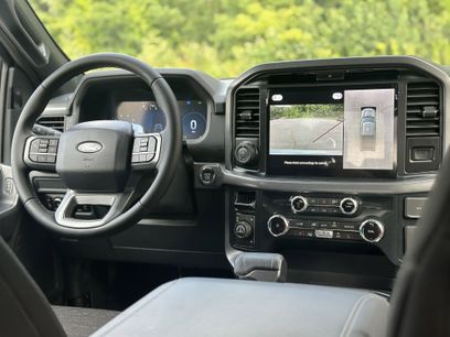 New 2025 Ford F150 XLT w/ Equipment Group 302A MID