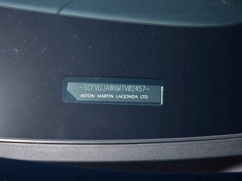 Used 2021 Aston Martin DBX AWD/4WD image 31