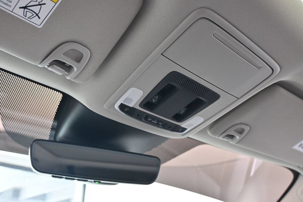 Used 2025 Honda Pilot Touring image 28
