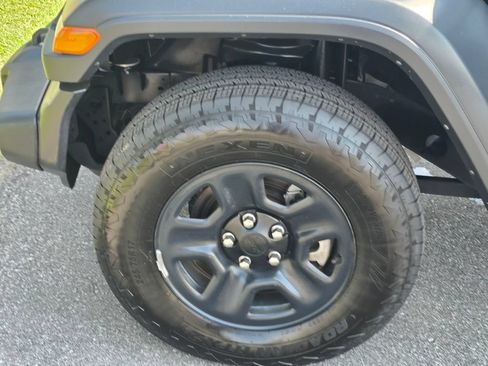 Used 2022 Jeep Wrangler Unlimited Sport AWD/4WD image 27
