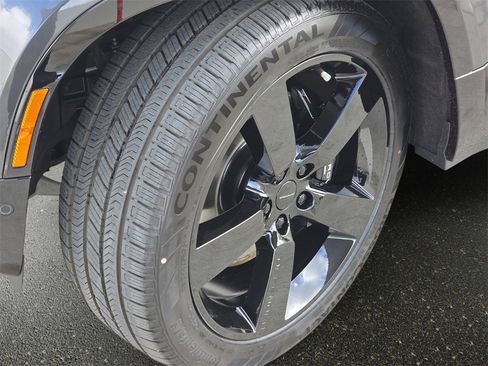 New 2026 Land Rover Defender 110 V8 image 34