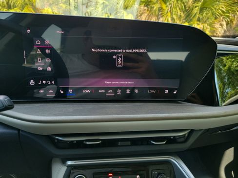 Used 2025 Audi Q5 Premium Plus w/ Premium Plus image 24