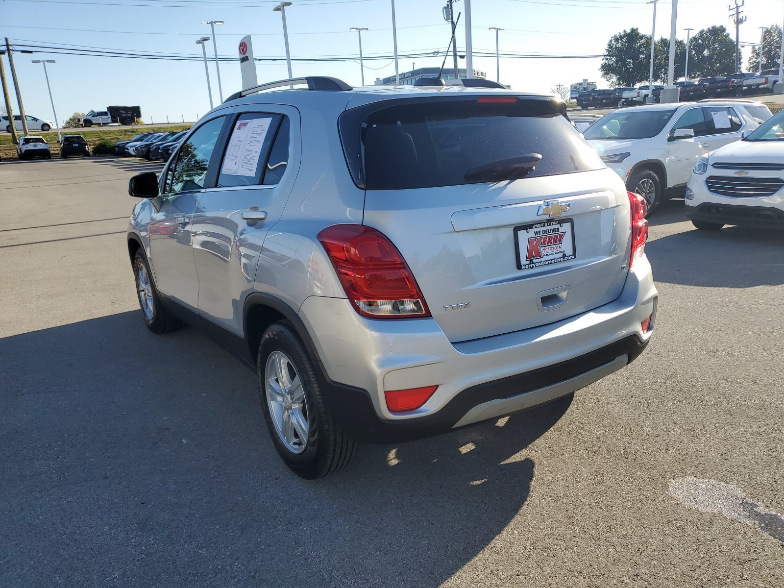 Used 2020 Chevrolet Trax LT w/ LT Convenience Package FWD image 3