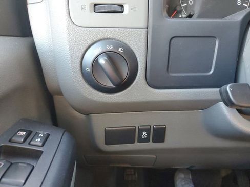 Used 2021 Nissan NV 1500 S image 21