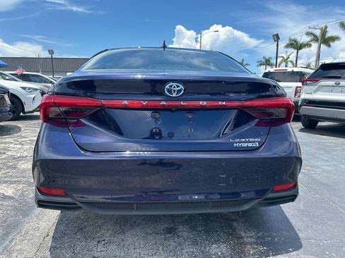 Used 2021 Toyota Avalon Limited w/ Advanced Safety Package FWD image 6