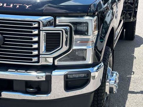 Used 2022 Ford F350 Lariat w/ Lariat Ultimate Package AWD/4WD image 34