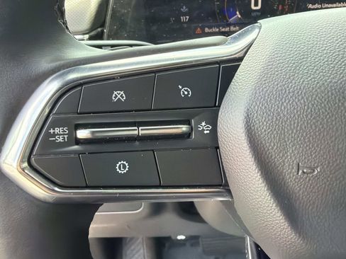 Used 2025 Chevrolet Suburban Premier RWD image 30