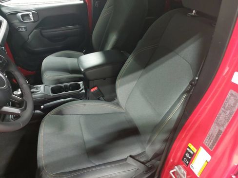 Used 2025 Jeep Wrangler Unlimited Sport AWD/4WD image 14