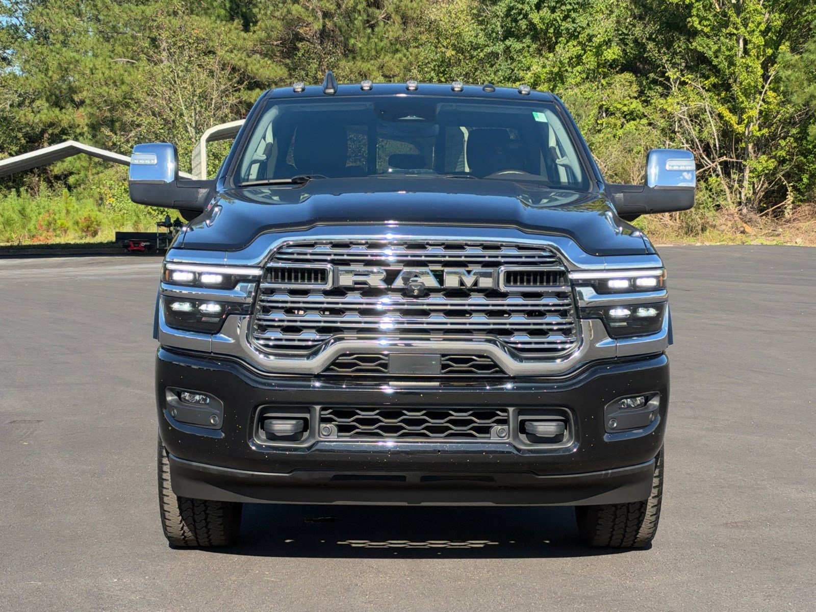 Used 2025 RAM 2500 Limited AWD/4WD image 2