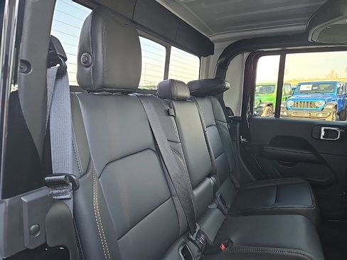 New 2026 Jeep Gladiator Sport image 86