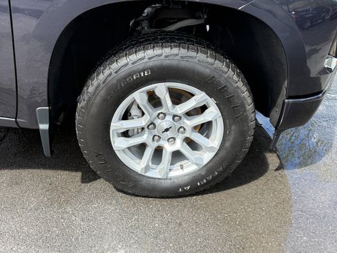 Used 2023 Chevrolet Silverado 1500 RST AWD/4WD image 12
