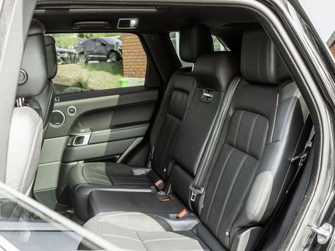 Used 2022 Land Rover Range Rover Sport HST image 30