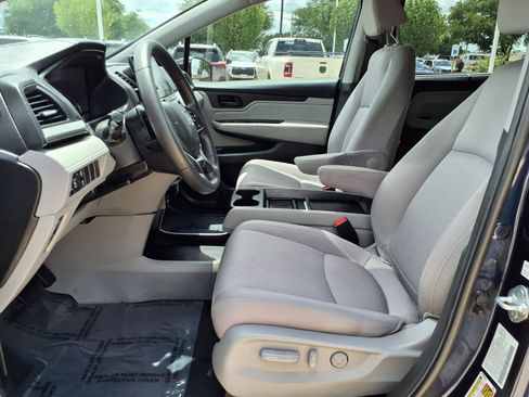 Used 2024 Honda Odyssey EX image 17