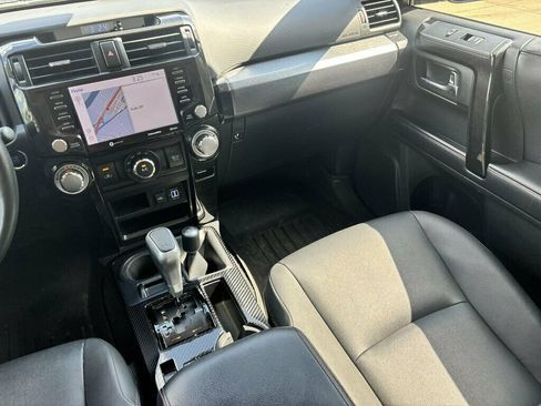 Used 2020 Toyota 4Runner TRD Off-Road Premium w/ Moonroof Package AWD/4WD image 22