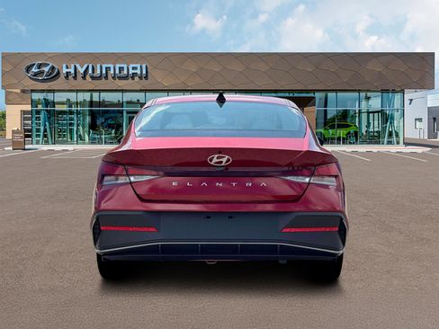 New 2026 Hyundai Elantra SE image 6