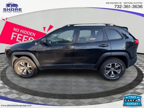 Used 2015 Jeep Cherokee Trailhawk AWD/4WD image 10