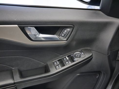 Used 2022 Ford Escape SEL image 6