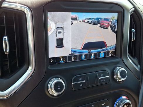 Used 2022 GMC Sierra 1500 AT4 w/ AT4 Premium Package AWD/4WD image 13