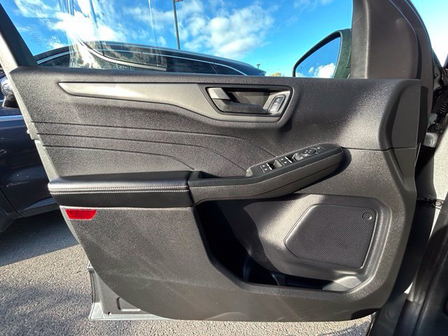 Used 2025 Ford Escape Active AWD/4WD image 25