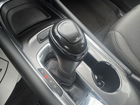 Used 2018 Chevrolet Malibu LT FWD image 27
