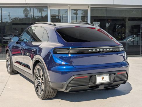 Certified 2024 Porsche Macan 4 Electric image 3