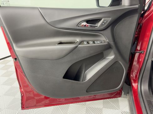 Used 2023 Chevrolet Equinox LT image 13