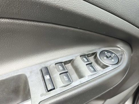 Used 2017 Ford Escape SE FWD image 30