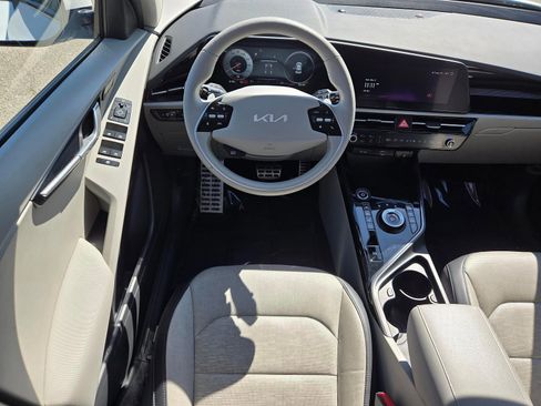Used 2023 Kia Niro Wave image 8