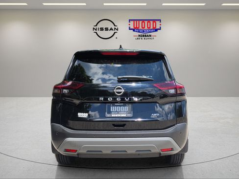 Used 2023 Nissan Rogue S AWD/4WD image 3