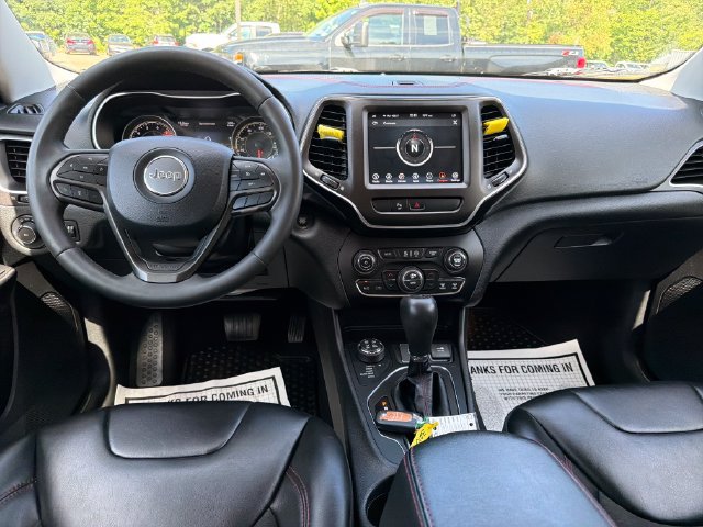 Used 2020 Jeep Cherokee Trailhawk AWD/4WD image 16