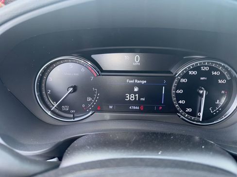 Used 2022 Cadillac XT4 Premium Luxury w/ Enhanced Visibility Package image 4