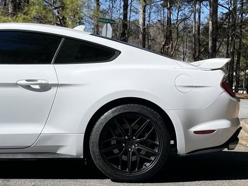 Used 2022 Ford Mustang GT Premium image 5