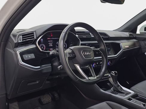 Used 2021 Audi Q3 2.0T Premium Plus w/ Premium Plus Package AWD/4WD image 19